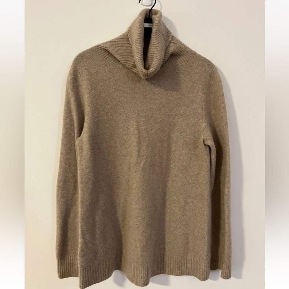 The Row cashmere turtleneck